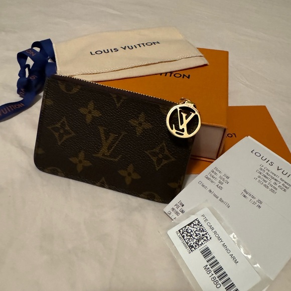SOLD🔥Louis Vuitton Romy cardholder - Picture 9 of 9